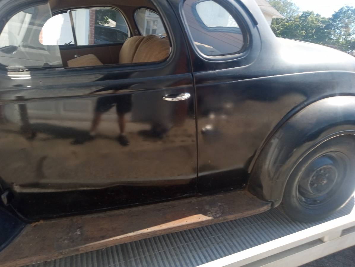 Plymouth-1938-black-13