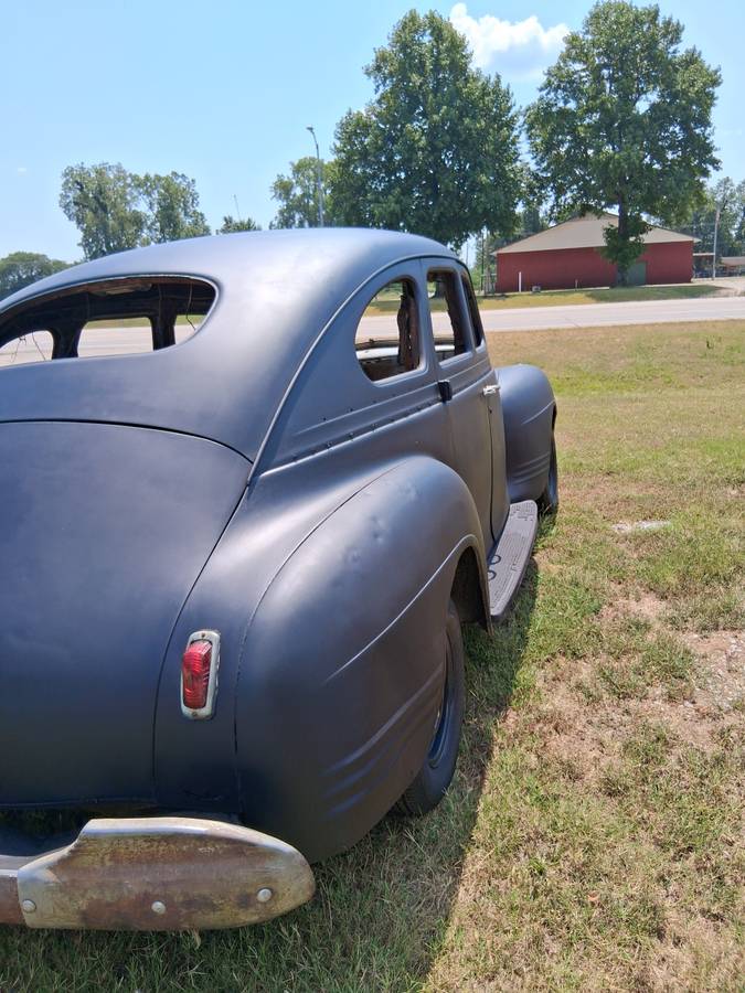 Plymouth-1941-black-9