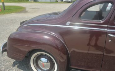 Plymouth-1941-red-3