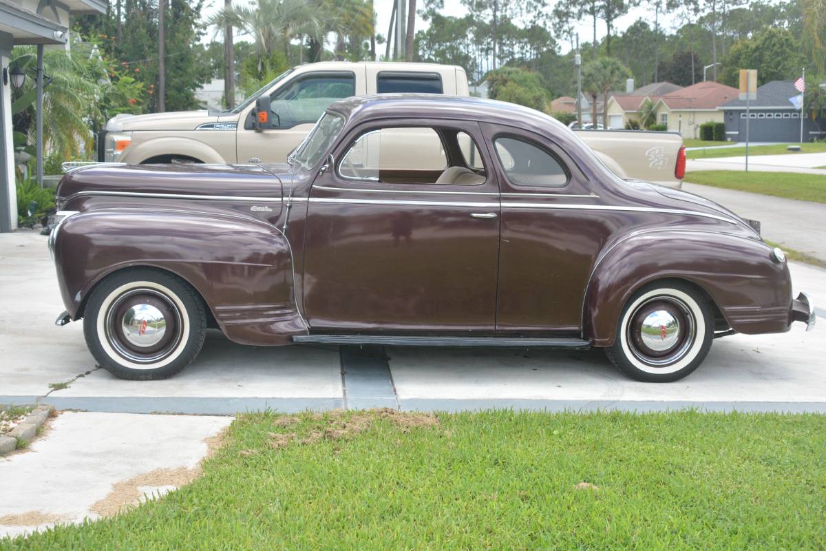 Plymouth-1941-red-9