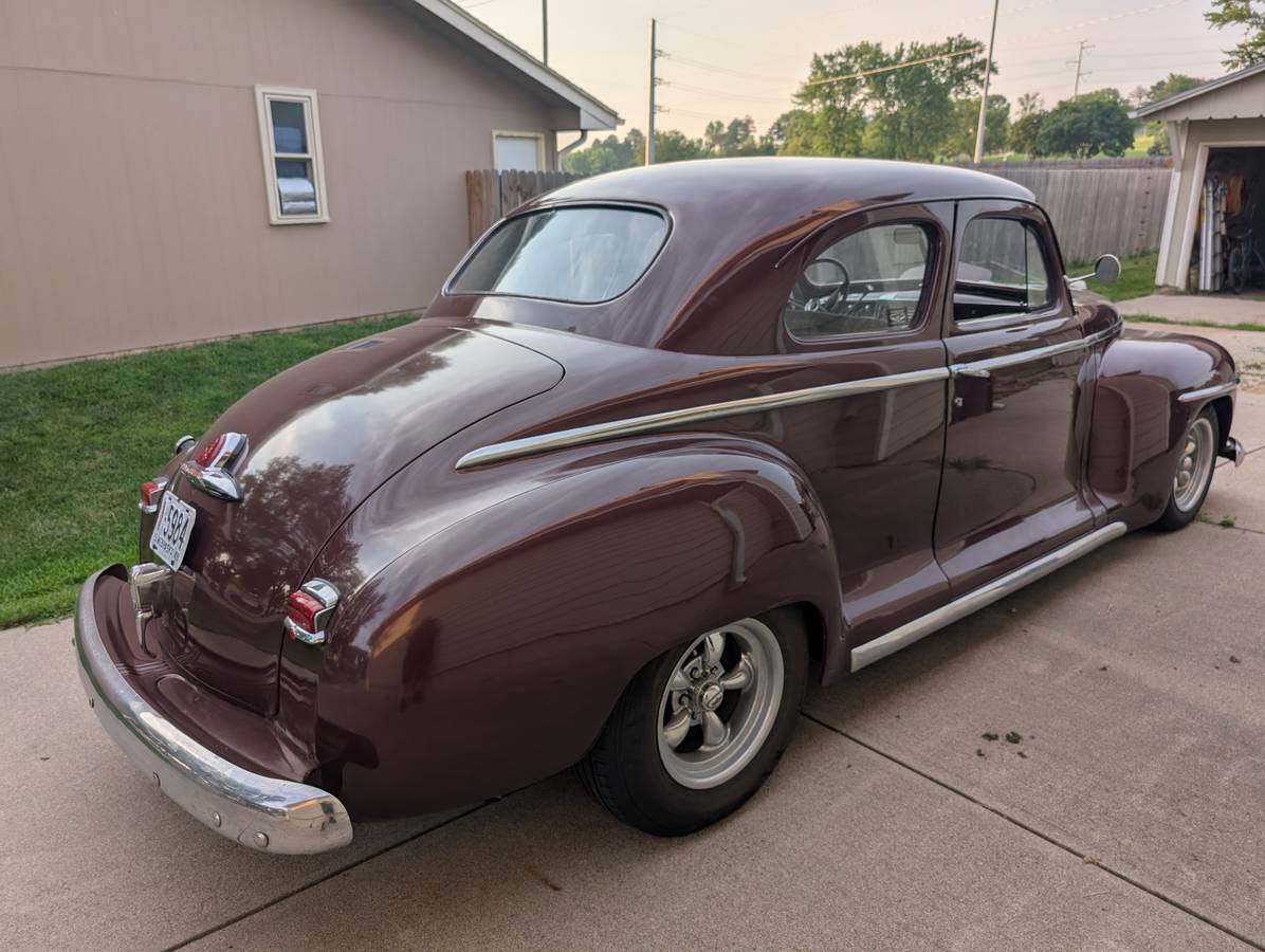 Plymouth-1948-custom-3