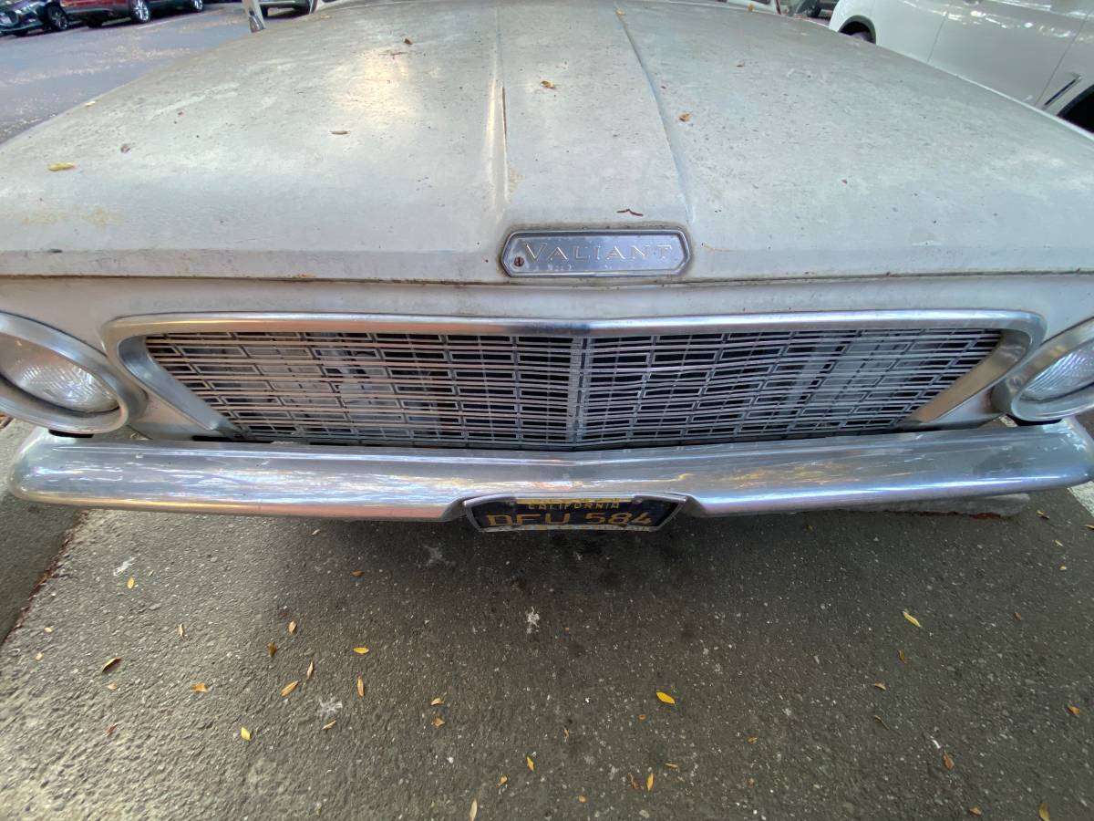 Plymouth-1963-white-11