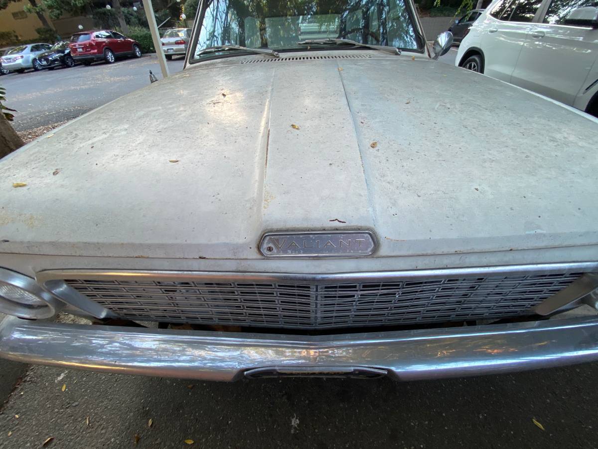 Plymouth-1963-white-5