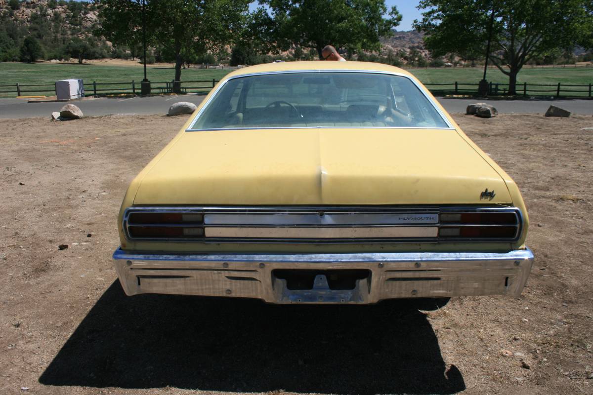 Plymouth-1977-3