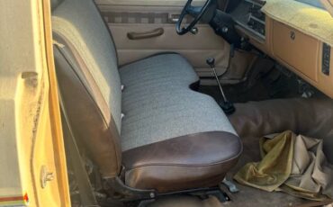 Plymouth-1978-yellow-2