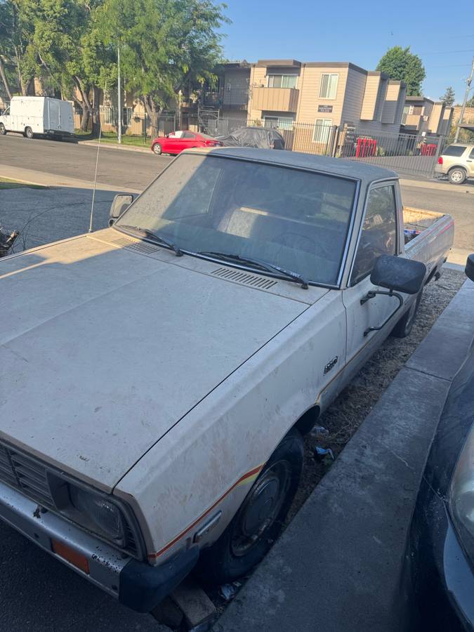 Plymouth-1978-yellow-6
