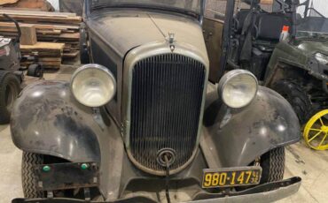 Plymouth-2-door-sedan-1932-black-1