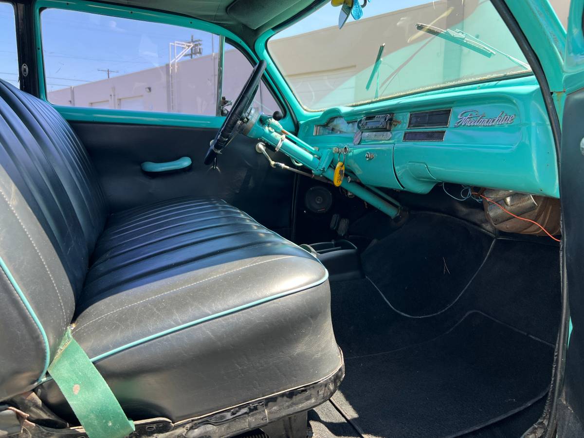 Plymouth-2-door-wagon-1954-12