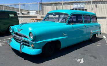 Plymouth-2-door-wagon-1954