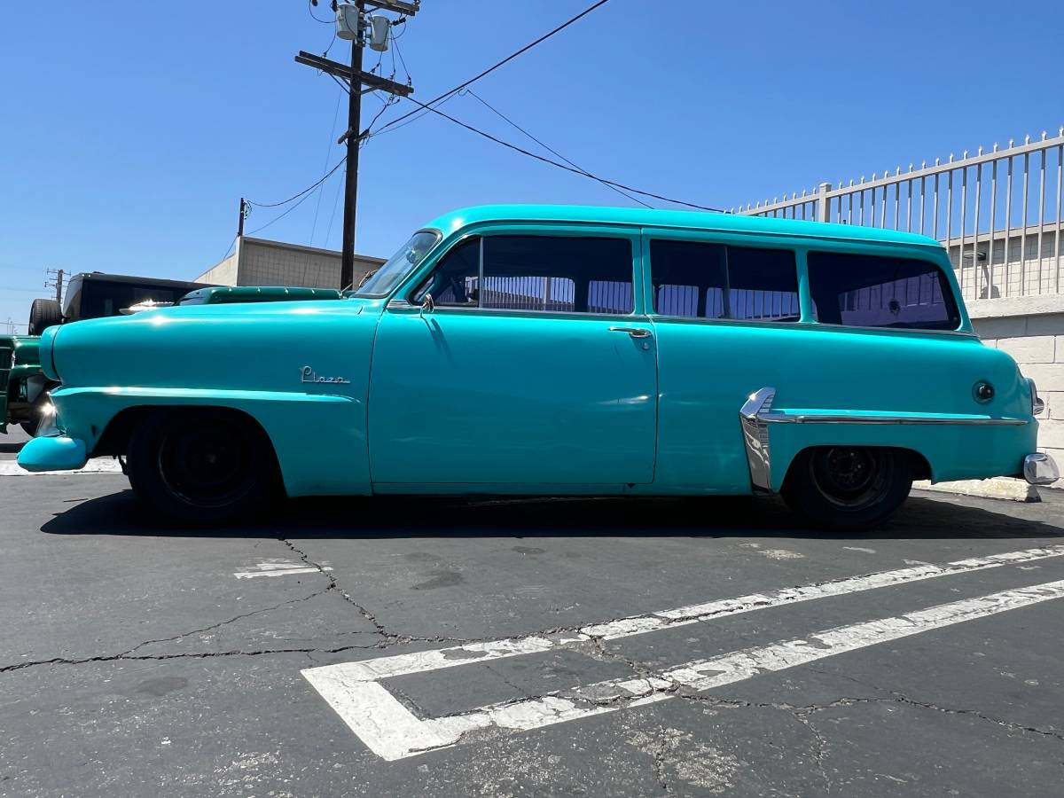 Plymouth-2-door-wagon-1954-4
