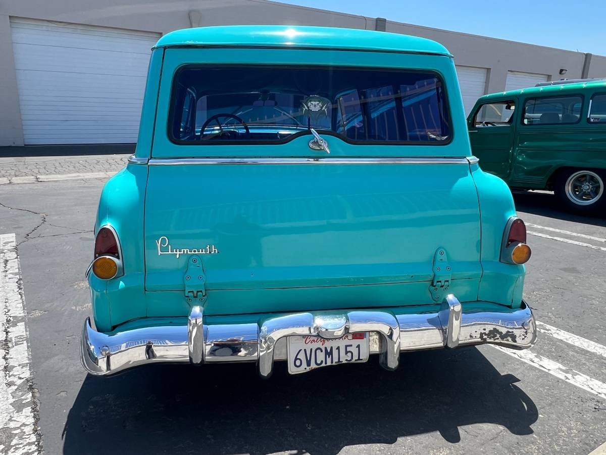 Plymouth-2-door-wagon-1954-7