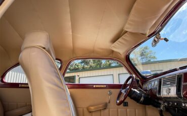 Plymouth-2-dr-coupe-1942-Maroon-Tan-1