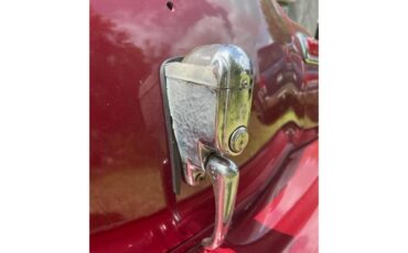 Plymouth-2-dr-coupe-1942-Maroon-Tan-12