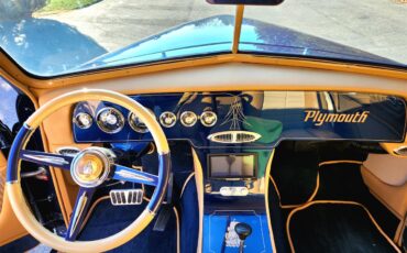 Plymouth-2-dr-sedan-1950-Blue-Tancream-24