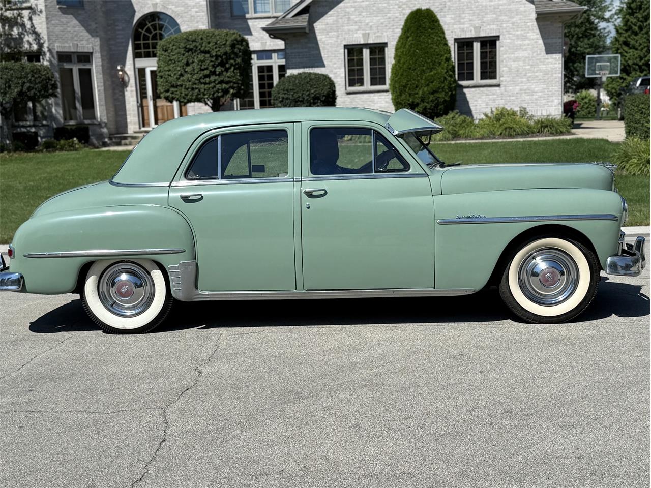 Plymouth-4-dr-sedan-1950-Channel-Green-Grey-3