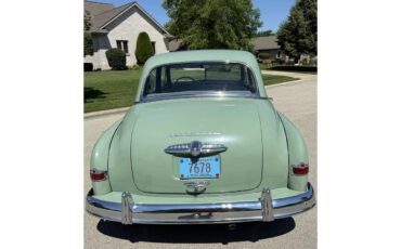 Plymouth-4-dr-sedan-1950-Channel-Green-Grey-5