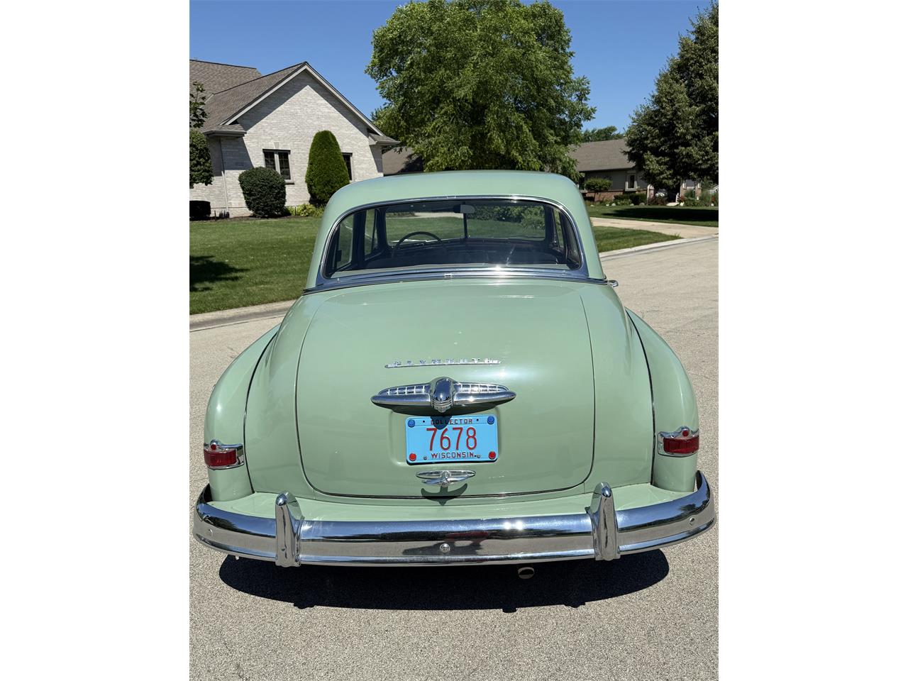 Plymouth-4-dr-sedan-1950-Channel-Green-Grey-5
