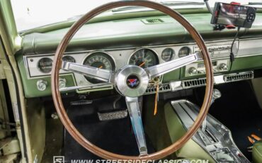Plymouth-Barracuda-1966-Citron-Gold-Metallic-Green-40
