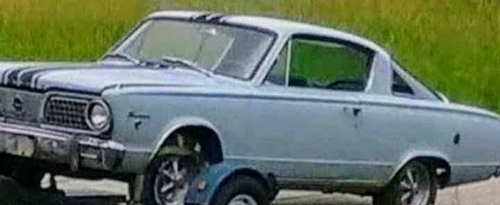 Plymouth-Barracuda-1966-Coupe-14