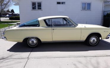 Plymouth-Barracuda-1966-Yellow-Black-1