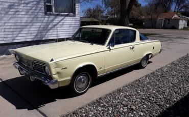 Plymouth-Barracuda-1966-Yellow-Black-10