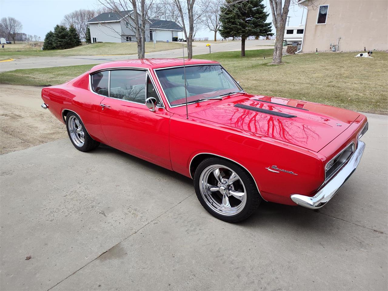 Plymouth-Barracuda-1967-Red-Hot-tamale-White-1