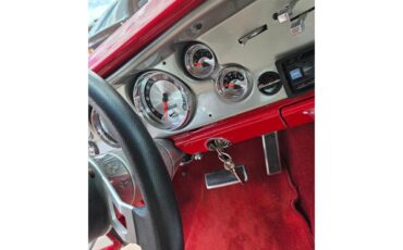 Plymouth-Barracuda-1967-Red-Hot-tamale-White-5