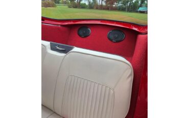 Plymouth-Barracuda-1967-Red-Hot-tamale-White-6
