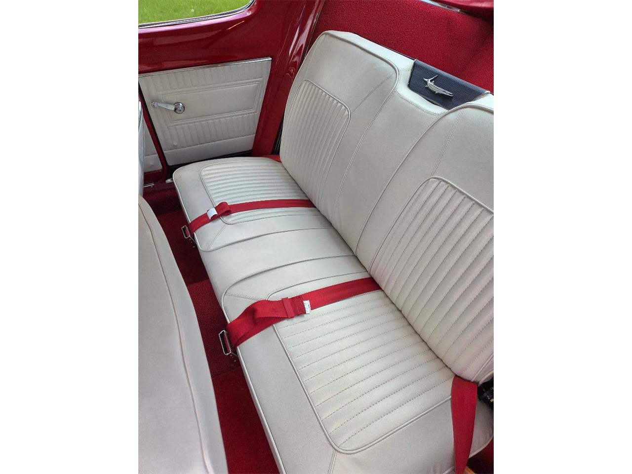 Plymouth-Barracuda-1967-Red-Hot-tamale-White-7