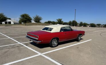 Plymouth-Barracuda-1968-Red-White-2