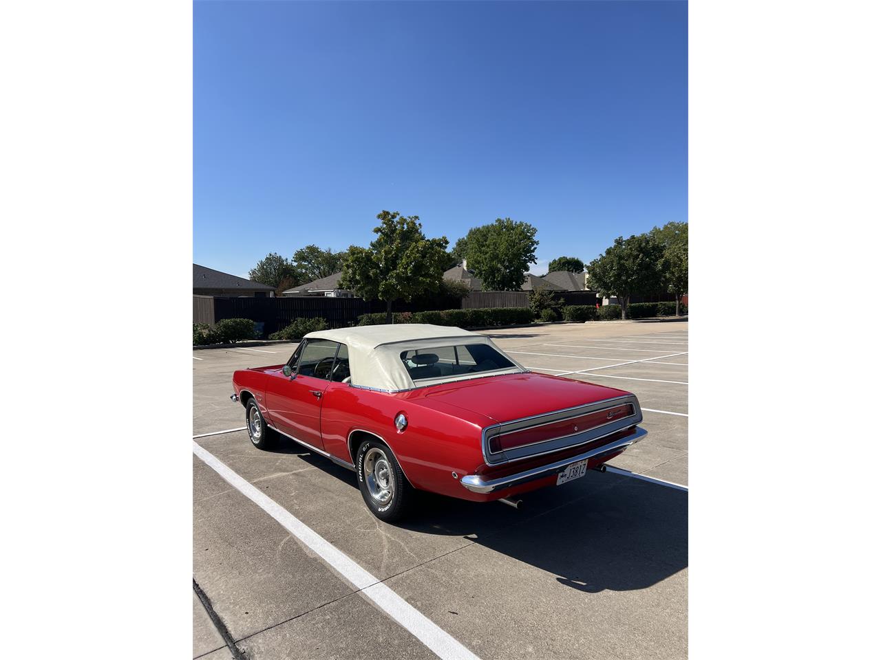Plymouth-Barracuda-1968-Red-White-4