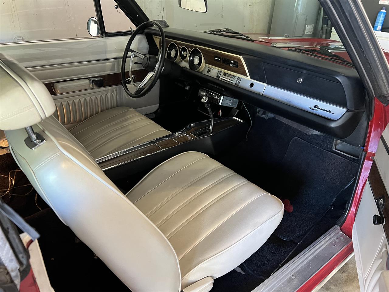 Plymouth-Barracuda-1968-Red-White-9