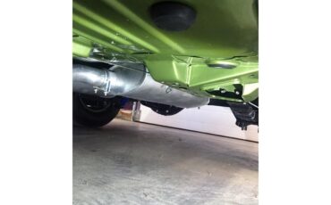 Plymouth-Barracuda-1969-Green-Green-3
