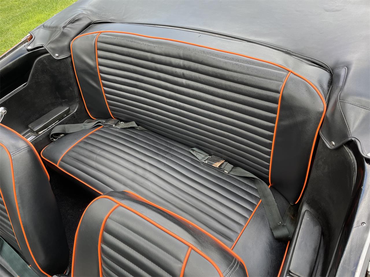 Plymouth-Barracuda-1969-Orange-Black-5