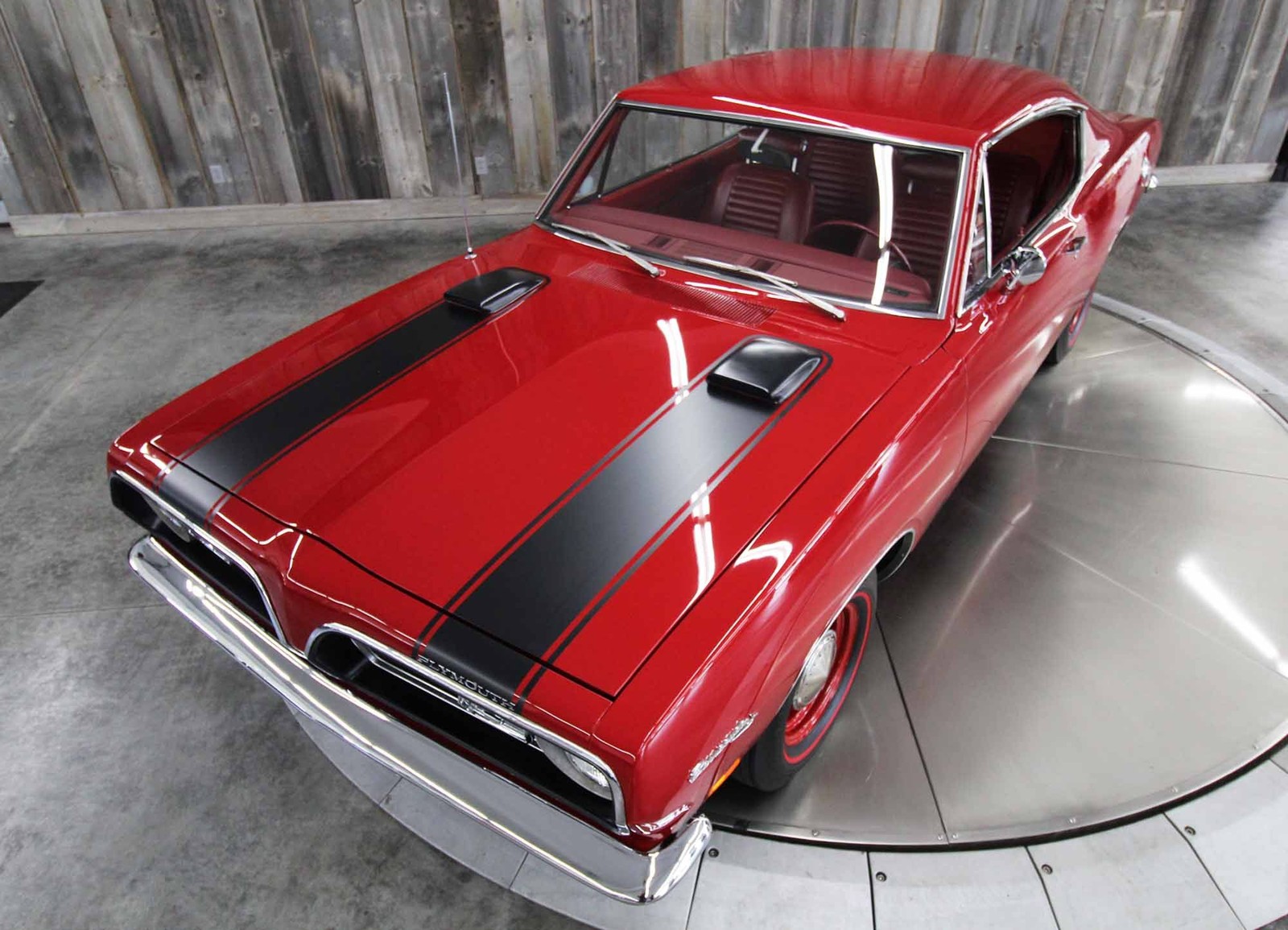 Plymouth-Barracuda-1969-RESTORED-18
