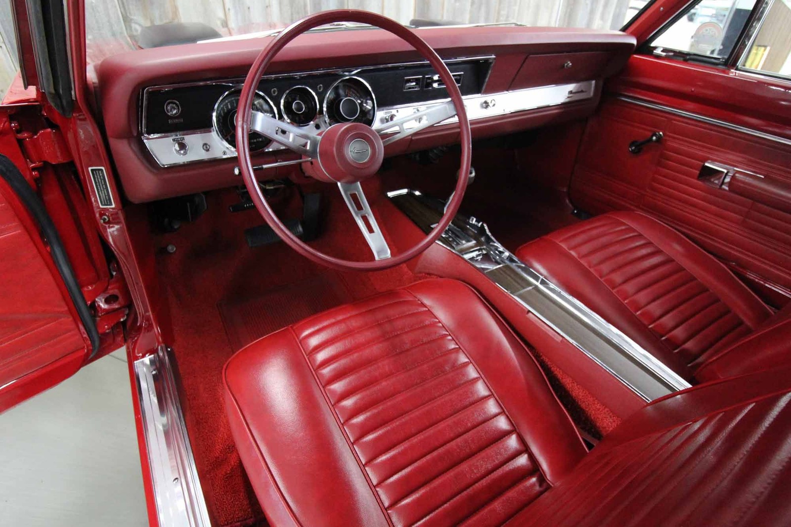 Plymouth-Barracuda-1969-RESTORED-21