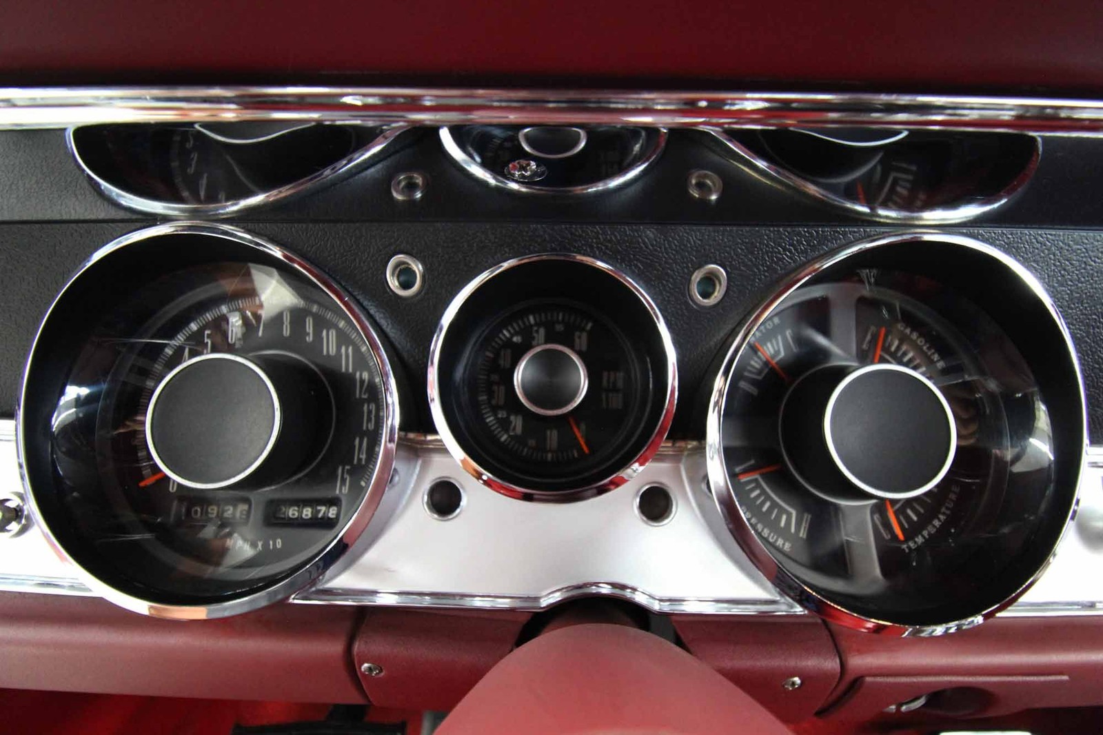 Plymouth-Barracuda-1969-RESTORED-27