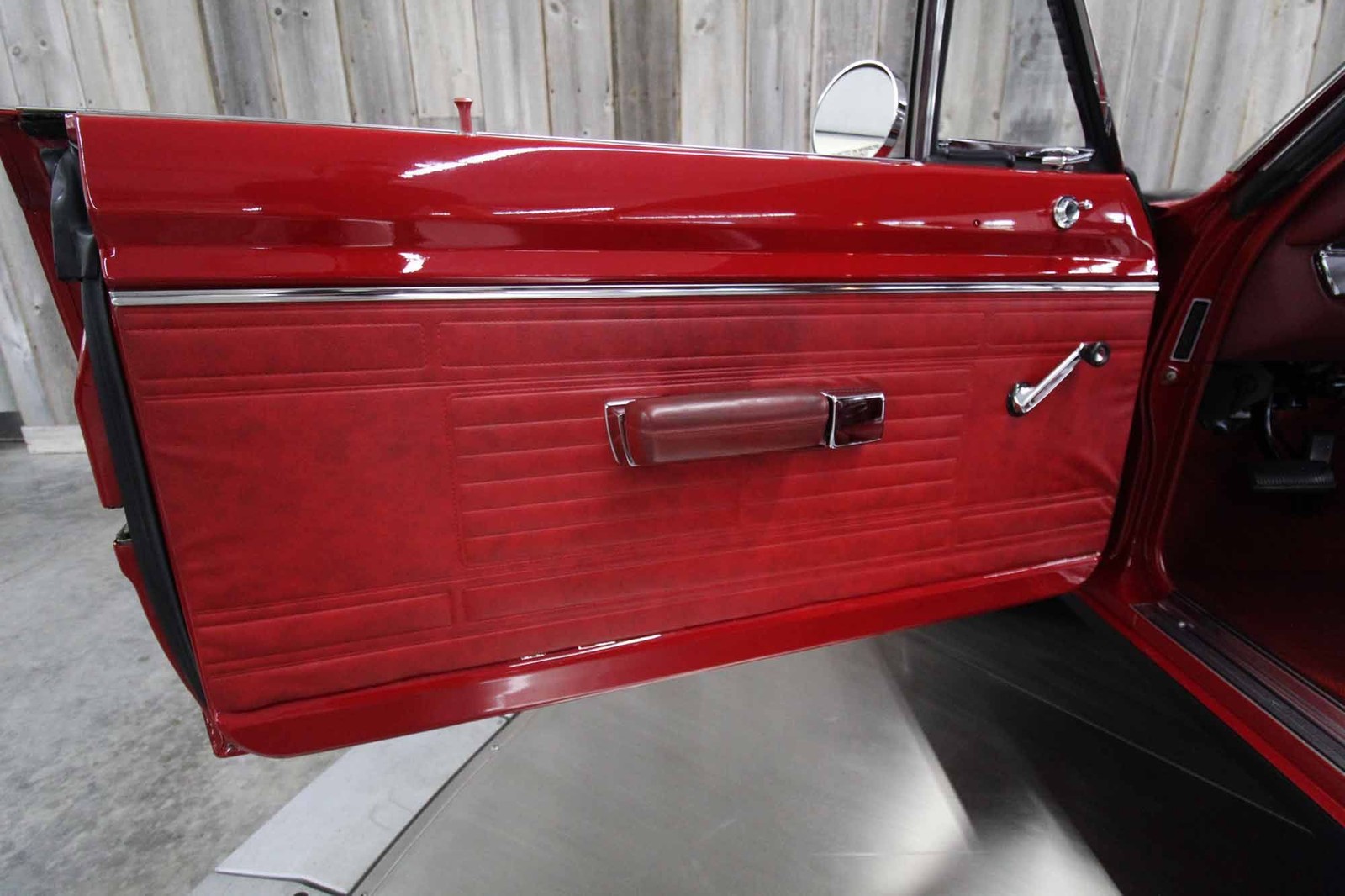 Plymouth-Barracuda-1969-RESTORED-30