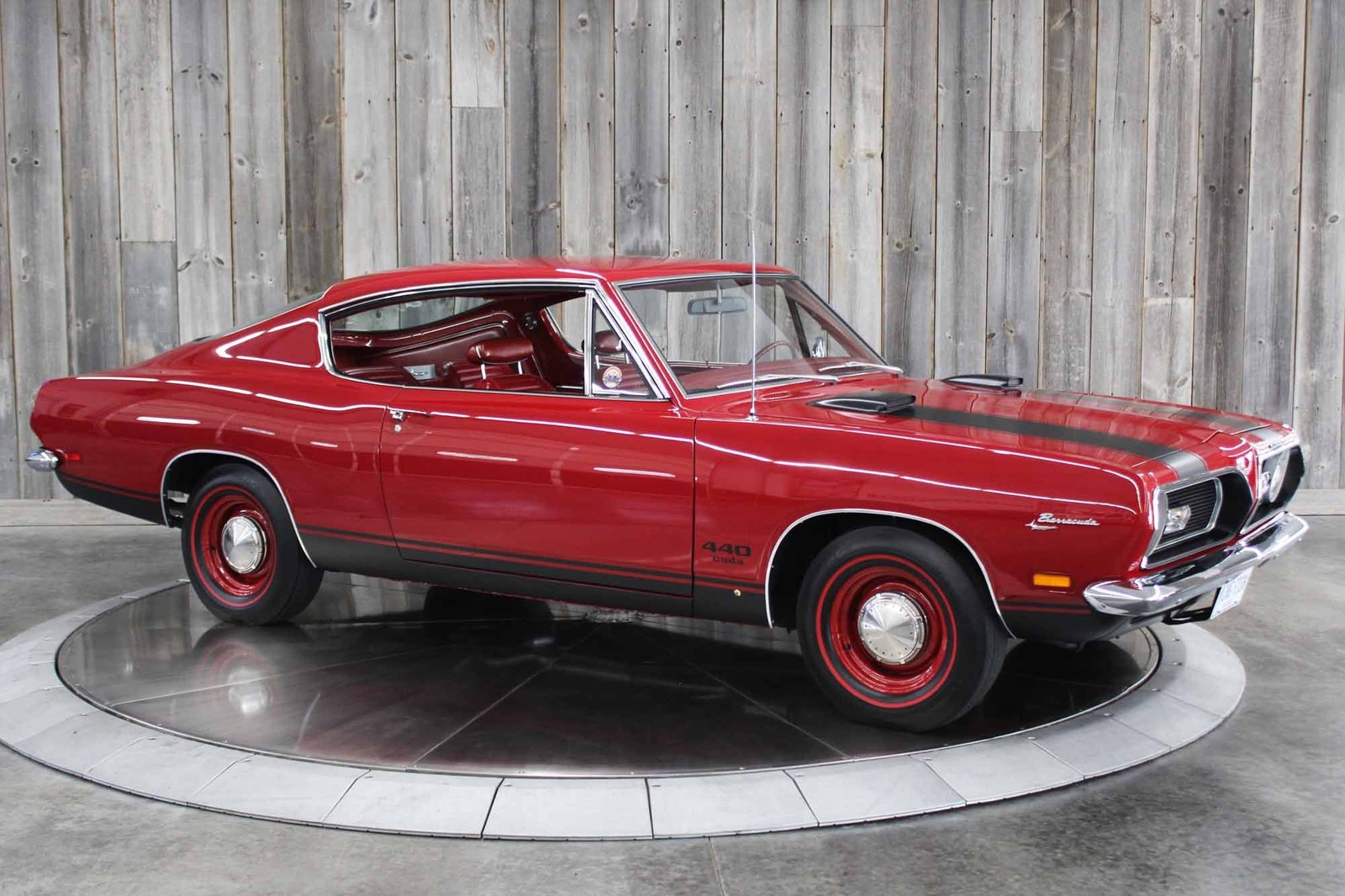 Plymouth-Barracuda-1969-RESTORED-6