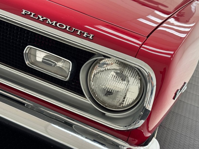 Plymouth-Barracuda-1969-Scorch-Red-Black-10