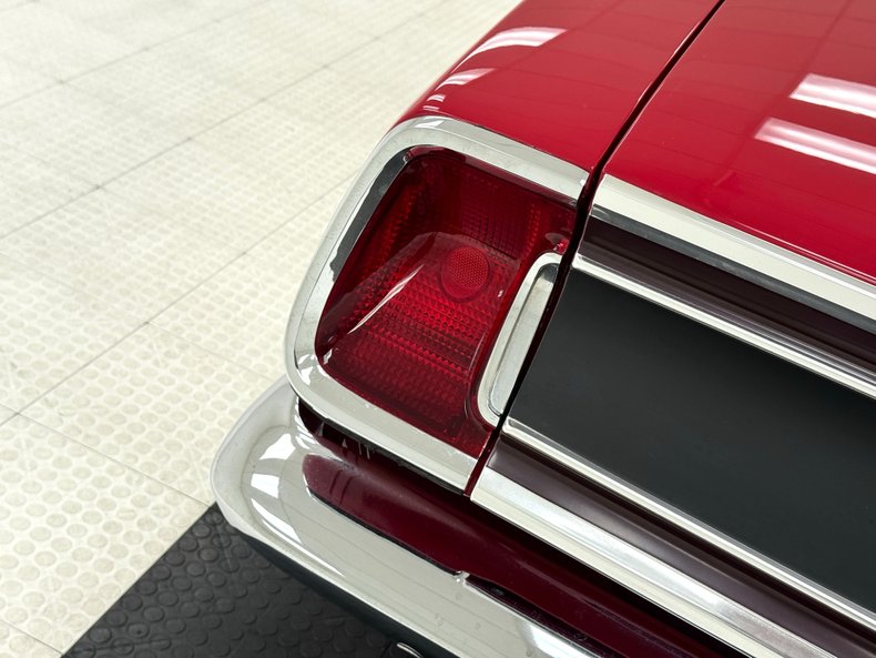 Plymouth-Barracuda-1969-Scorch-Red-Black-17