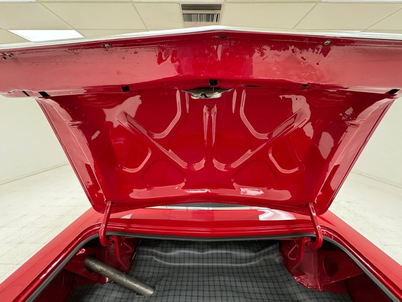 Plymouth-Barracuda-1969-Scorch-Red-Black-23