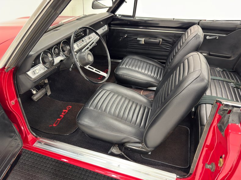 Plymouth-Barracuda-1969-Scorch-Red-Black-30