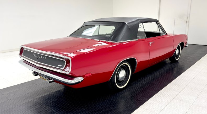 Plymouth-Barracuda-1969-Scorch-Red-Black