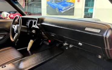 Plymouth-Barracuda-1972-Coupe-29