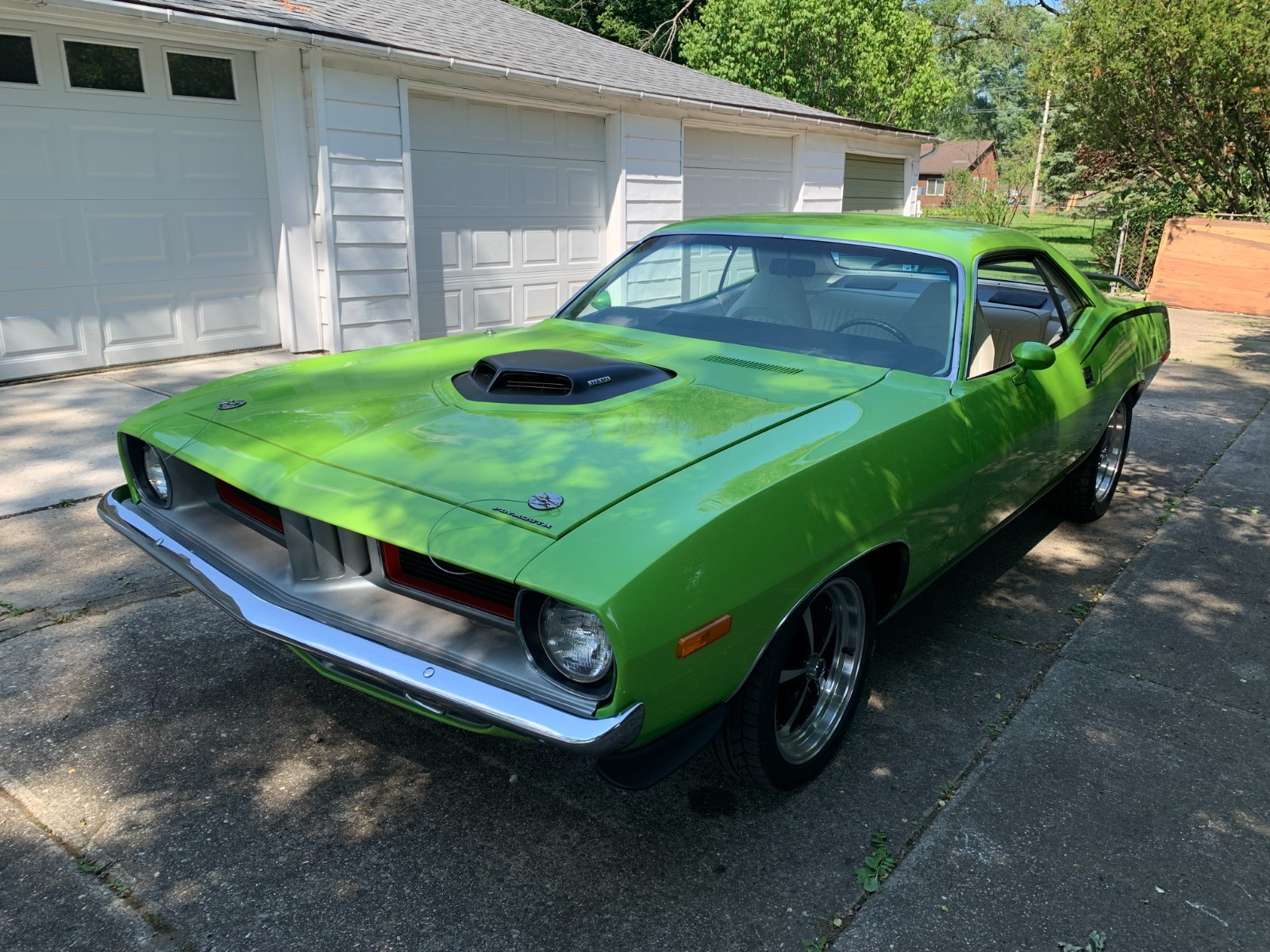 Plymouth-Barracuda-1973-Coupe-1