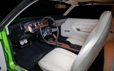 Plymouth-Barracuda-1973-Coupe-12