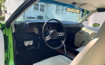 Plymouth-Barracuda-1973-Coupe-13