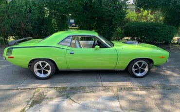 Plymouth-Barracuda-1973-Coupe-3