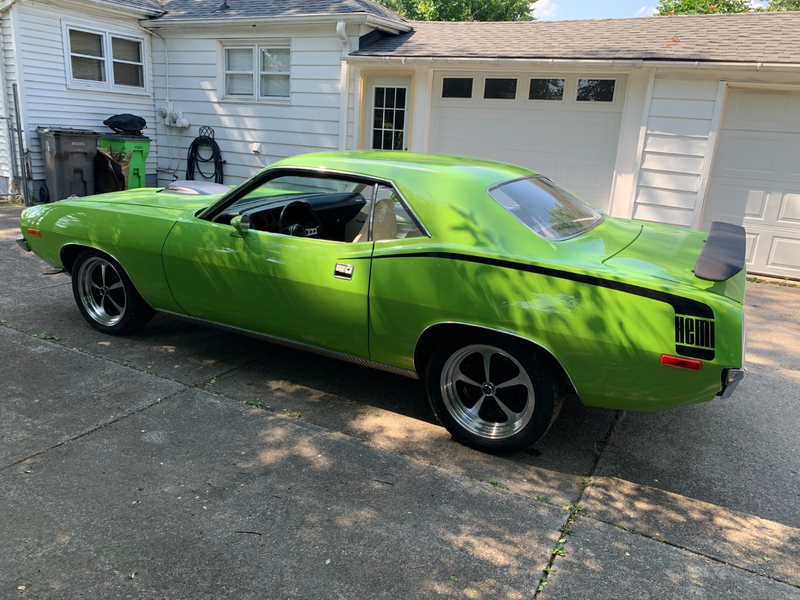 Plymouth-Barracuda-1973-Coupe-4